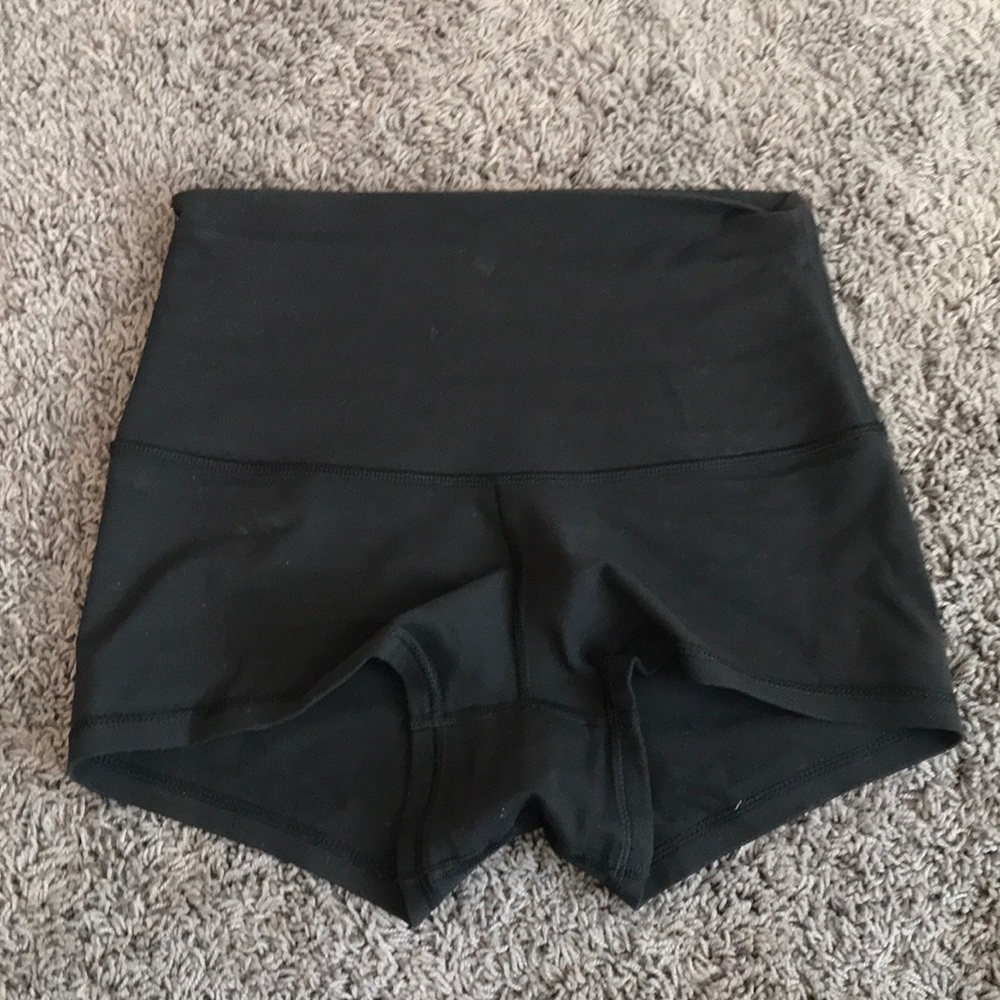 black high waisted lululemon spandex